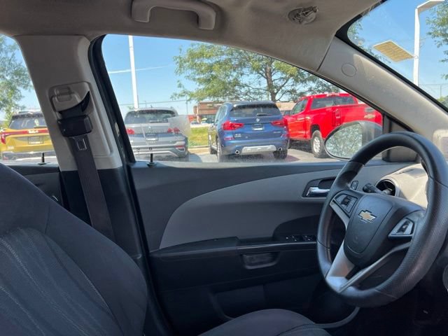 Used 2015 Chevrolet Sonic LT FWD image 29