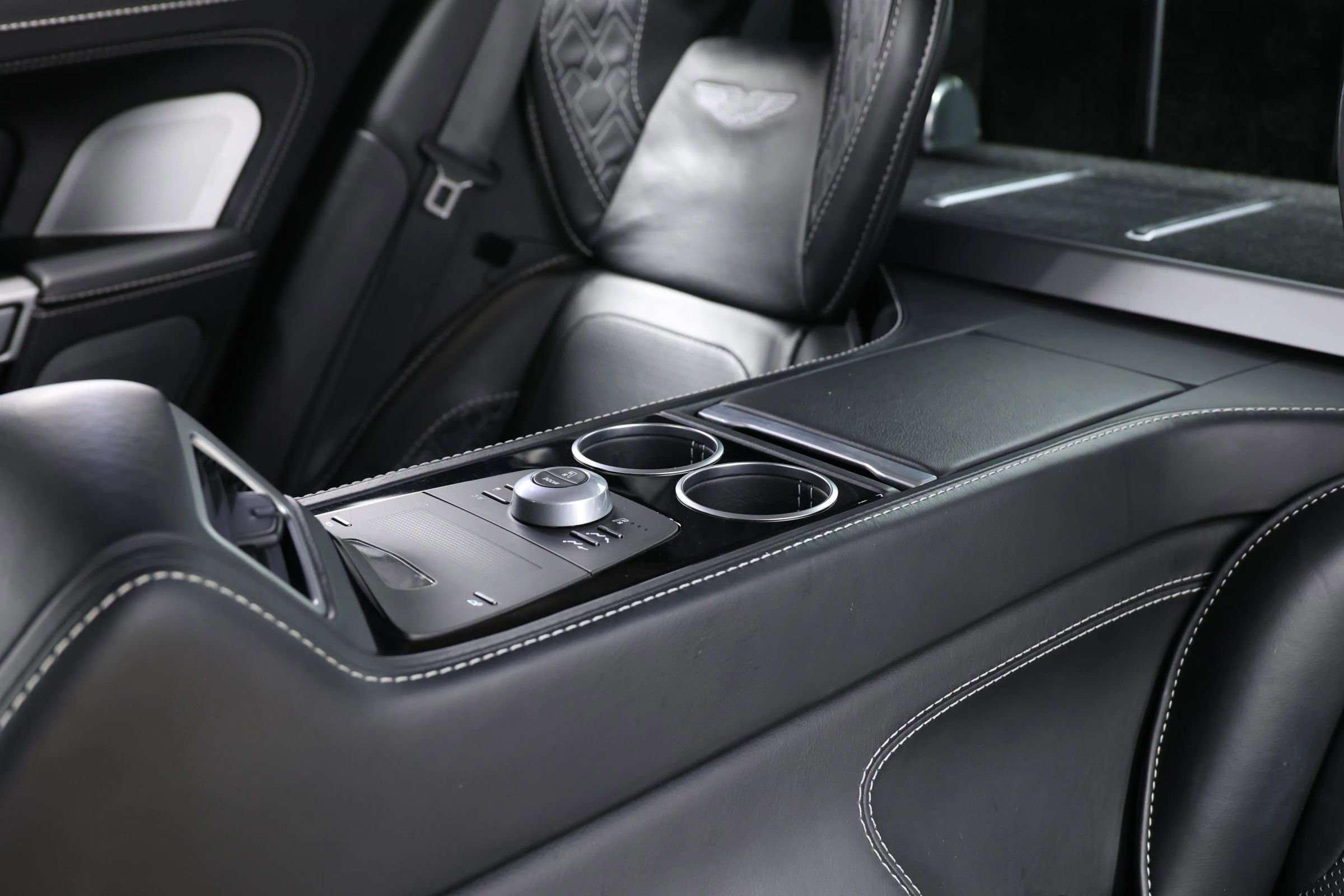 Used 2015 Aston Martin Rapide S RWD image 46