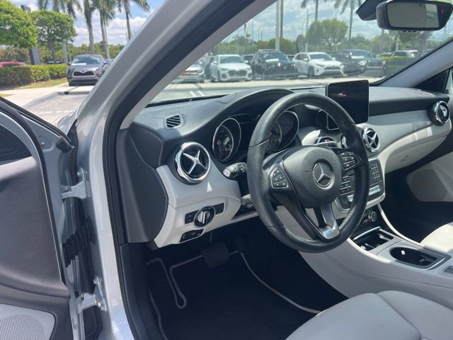 Used 2020 Mercedes-Benz GLA 250 image 17