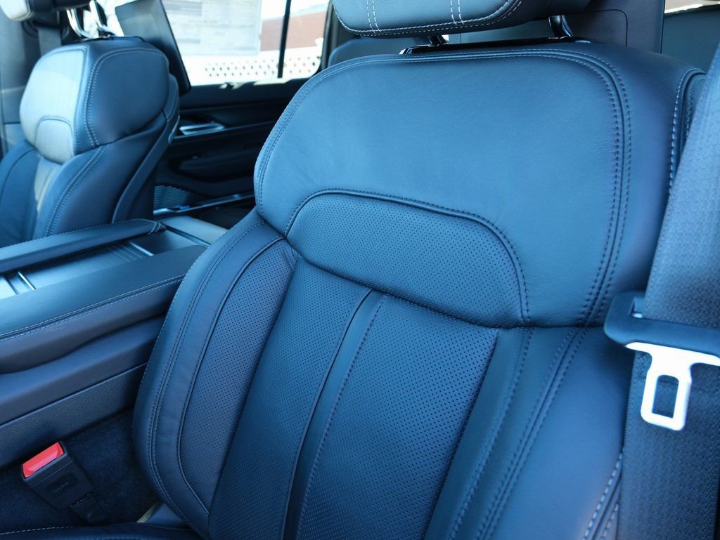 New 2026 Jeep Grand Wagoneer Summit w/ Rear Seat Video Group I image 26