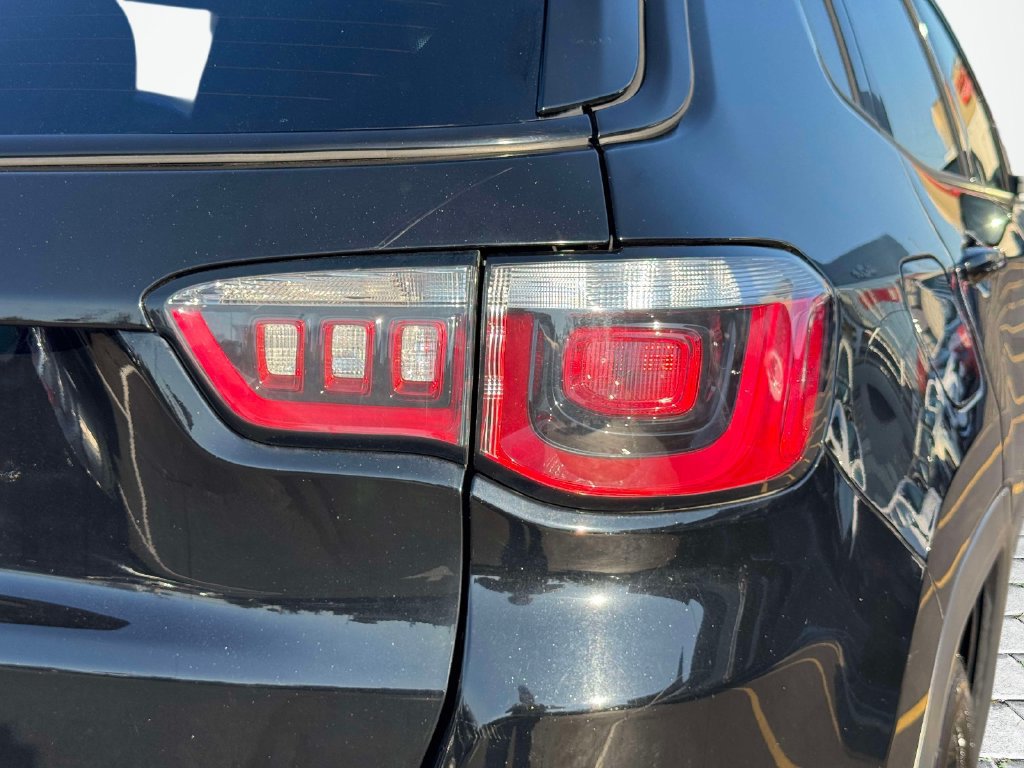 Used 2019 Jeep Compass Latitude AWD/4WD image 11