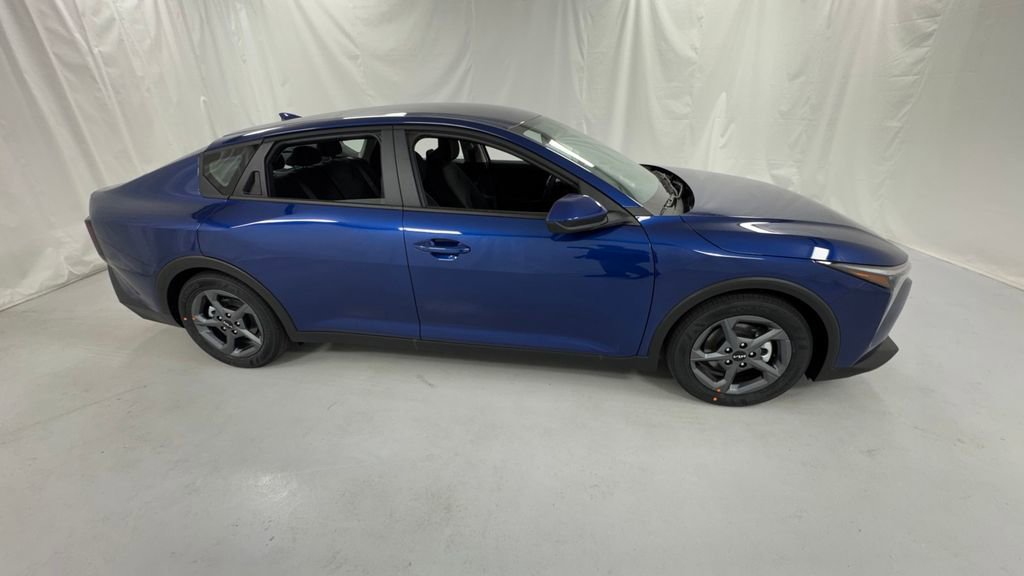 New 2026 Kia K4 FWD image 2