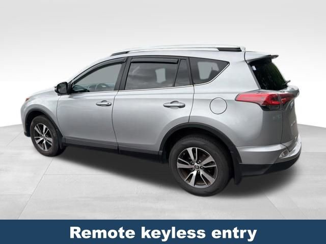 Used 2016 Toyota RAV4 XLE FWD image 5