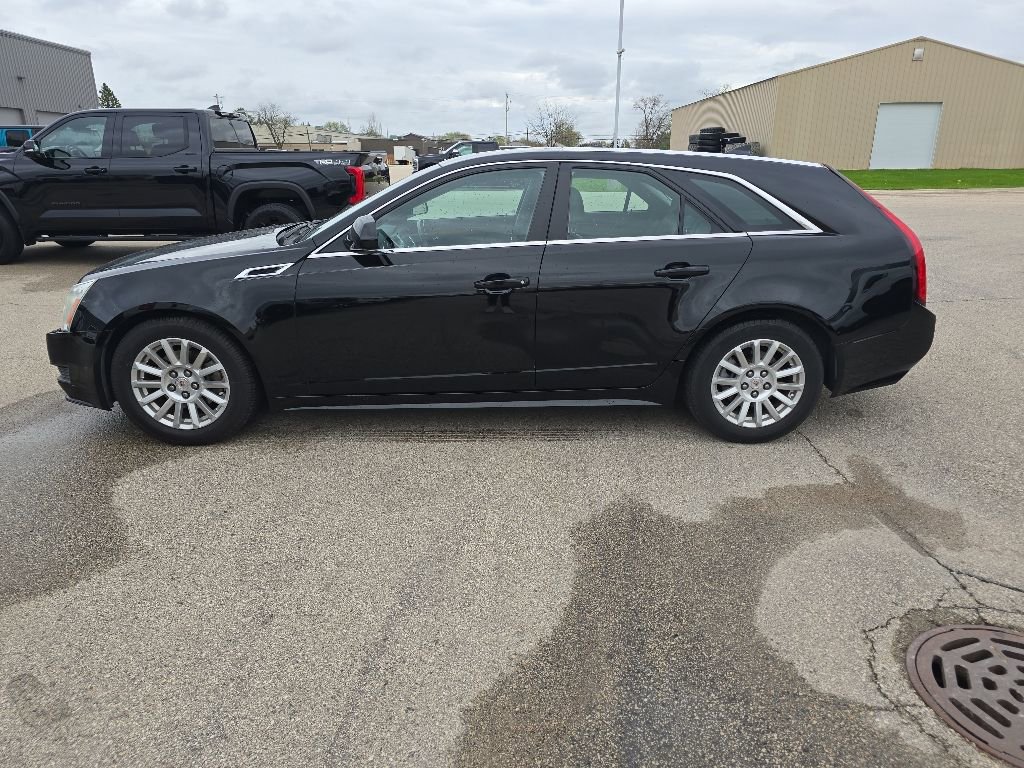 Used 2012 Cadillac CTS Luxury RWD image 3