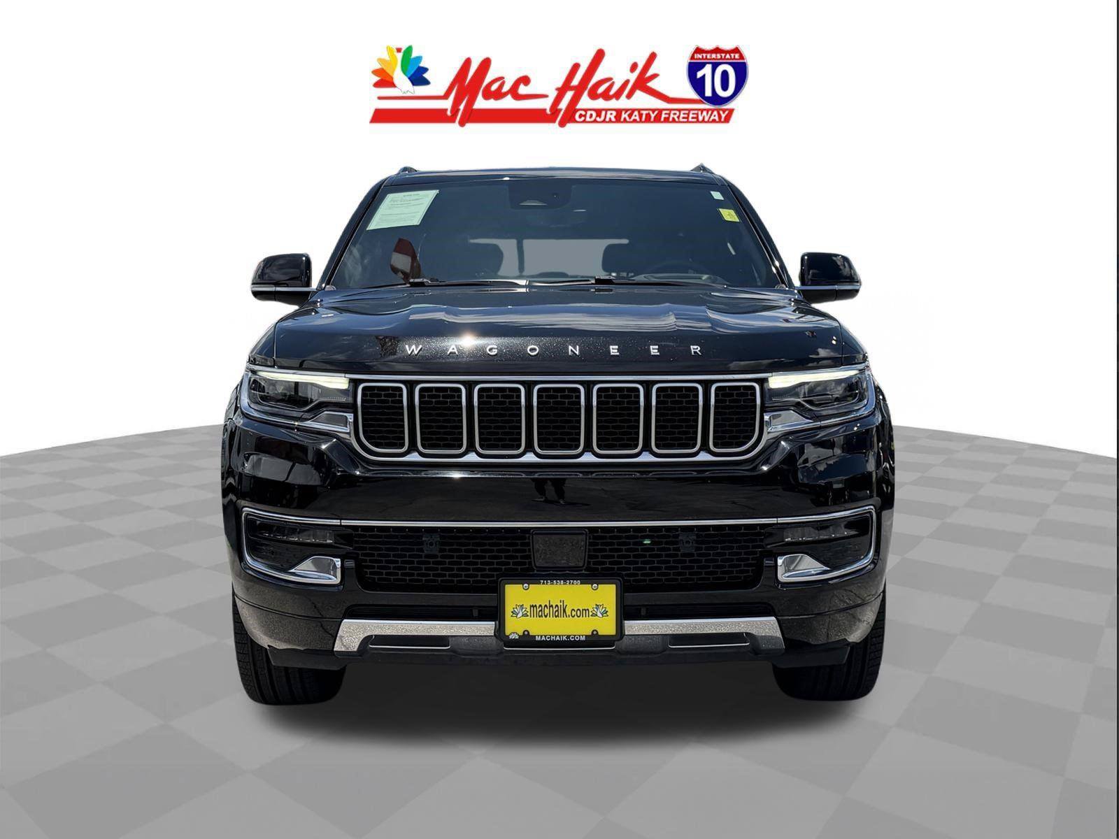 Used 2024 Jeep Wagoneer Series III w/ Premium Group I AWD/4WD image 3