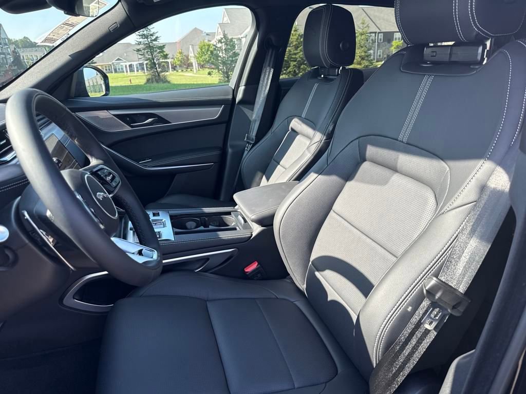 New 2026 Jaguar F-PACE R-Dynamic S image 25