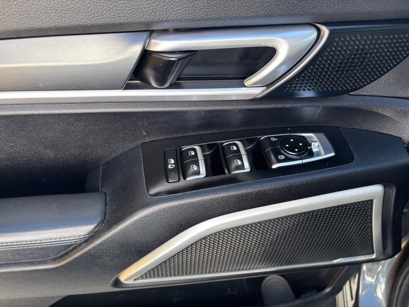 Used 2020 Kia Telluride LX FWD image 18