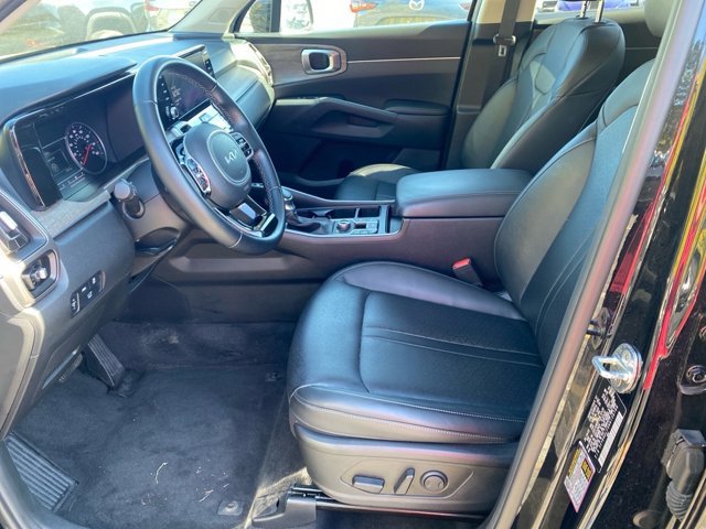 Certified 2022 Kia Sorento X-Line EX image 9