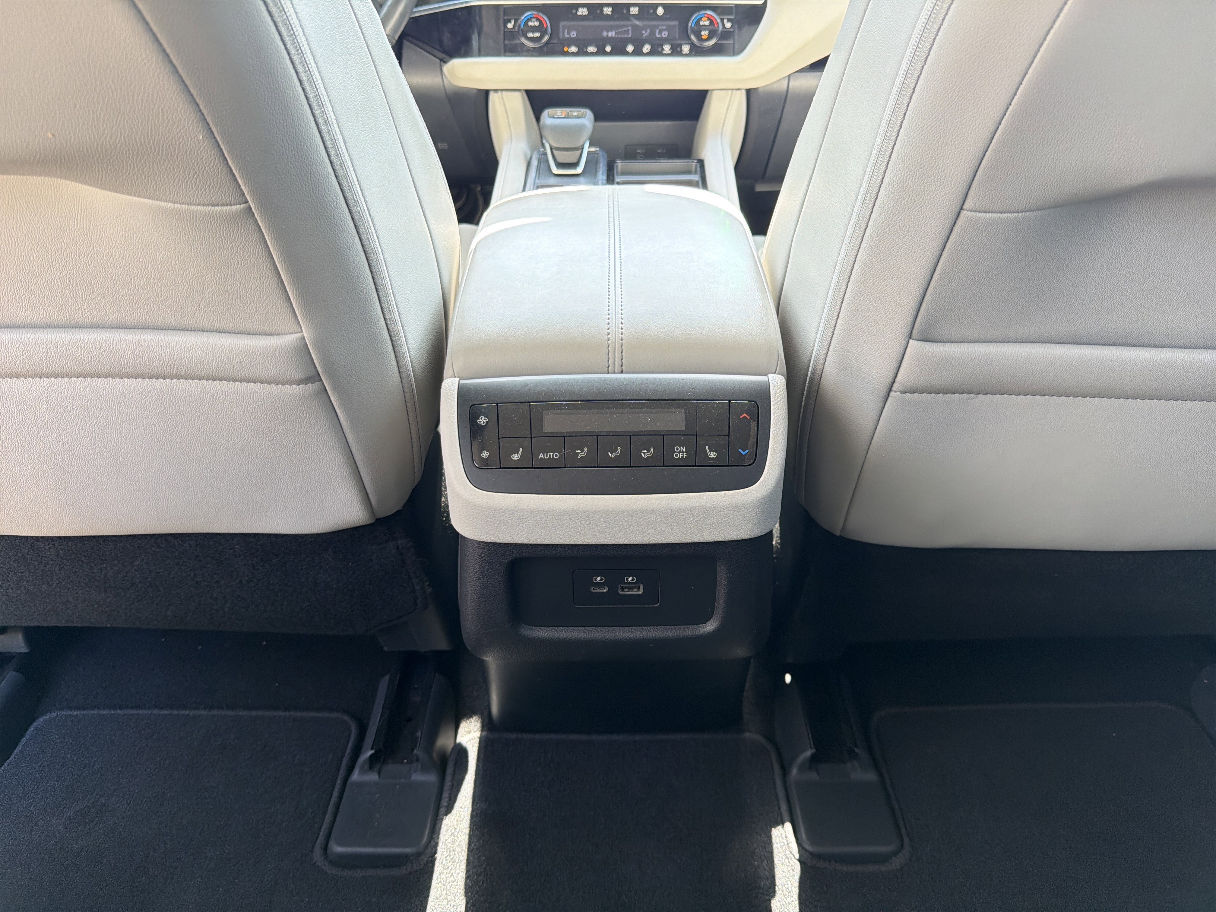 Used 2023 Nissan Pathfinder SL w/ SL Premium Package image 26
