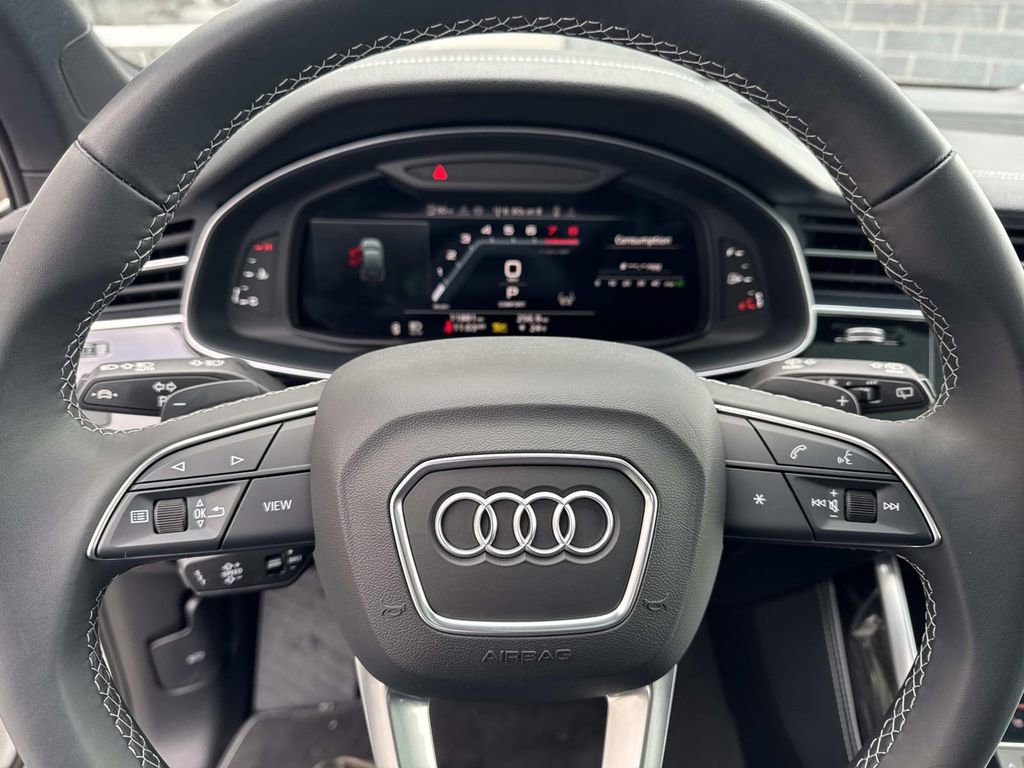 Used 2025 Audi Q7 3.0T Premium Plus image 27