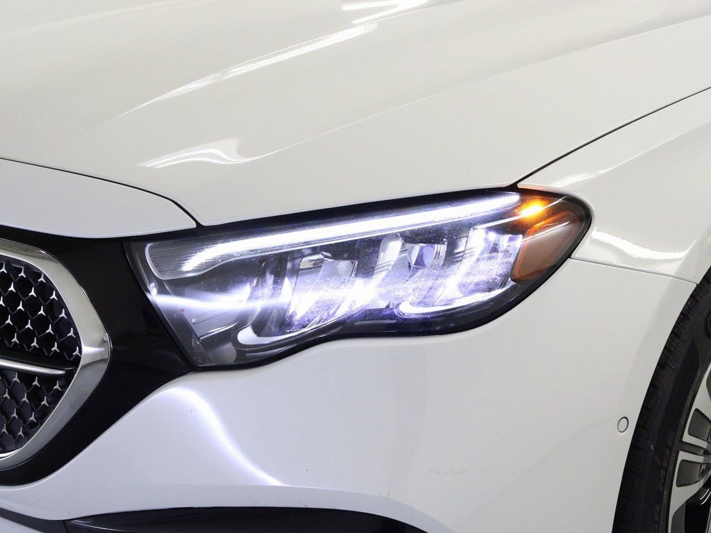 Certified 2024 Mercedes-Benz E 350 4MATIC Sedan image 9