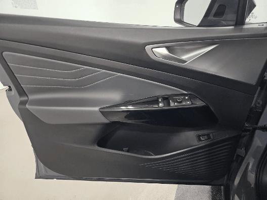 Used 2023 Volkswagen ID.4 Pro S image 19