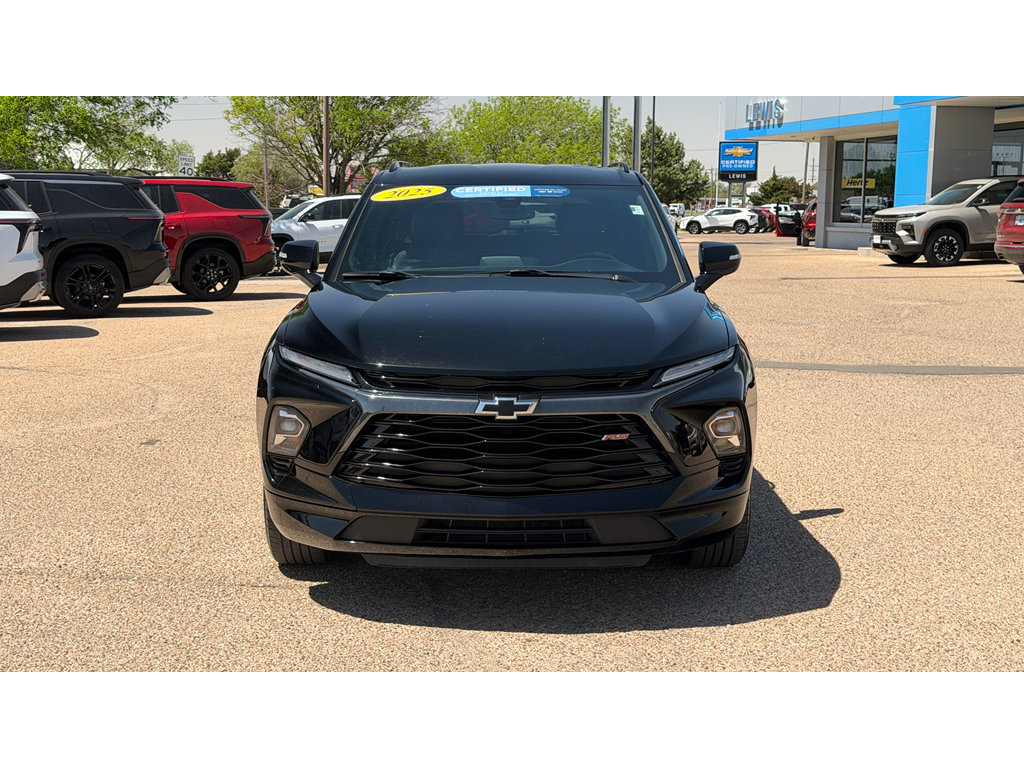 Certified 2025 Chevrolet Blazer RS FWD image 3