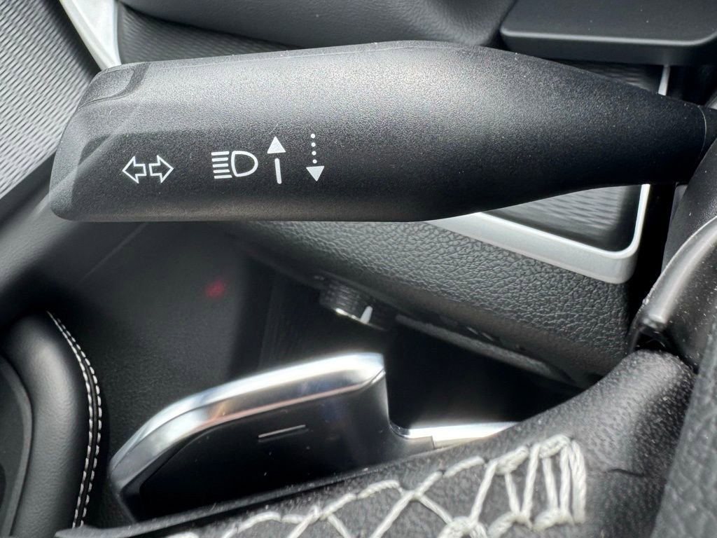 New 2025 Jeep Grand Cherokee Altitude image 18