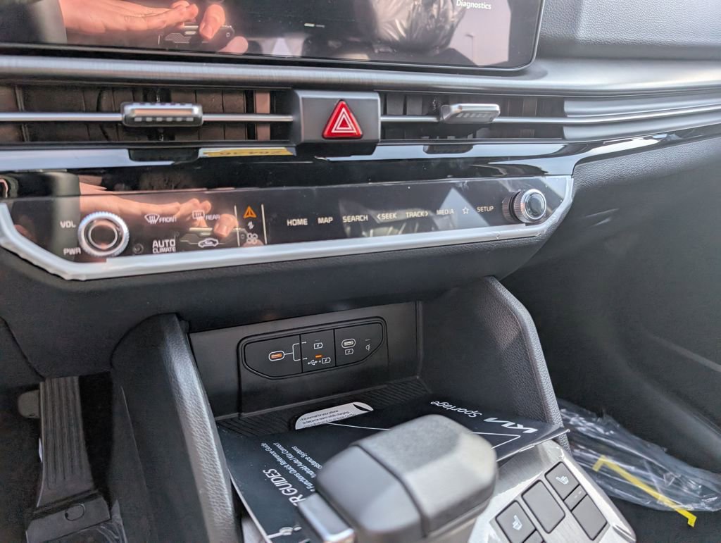 New 2026 Kia Sportage SX AWD/4WD image 21