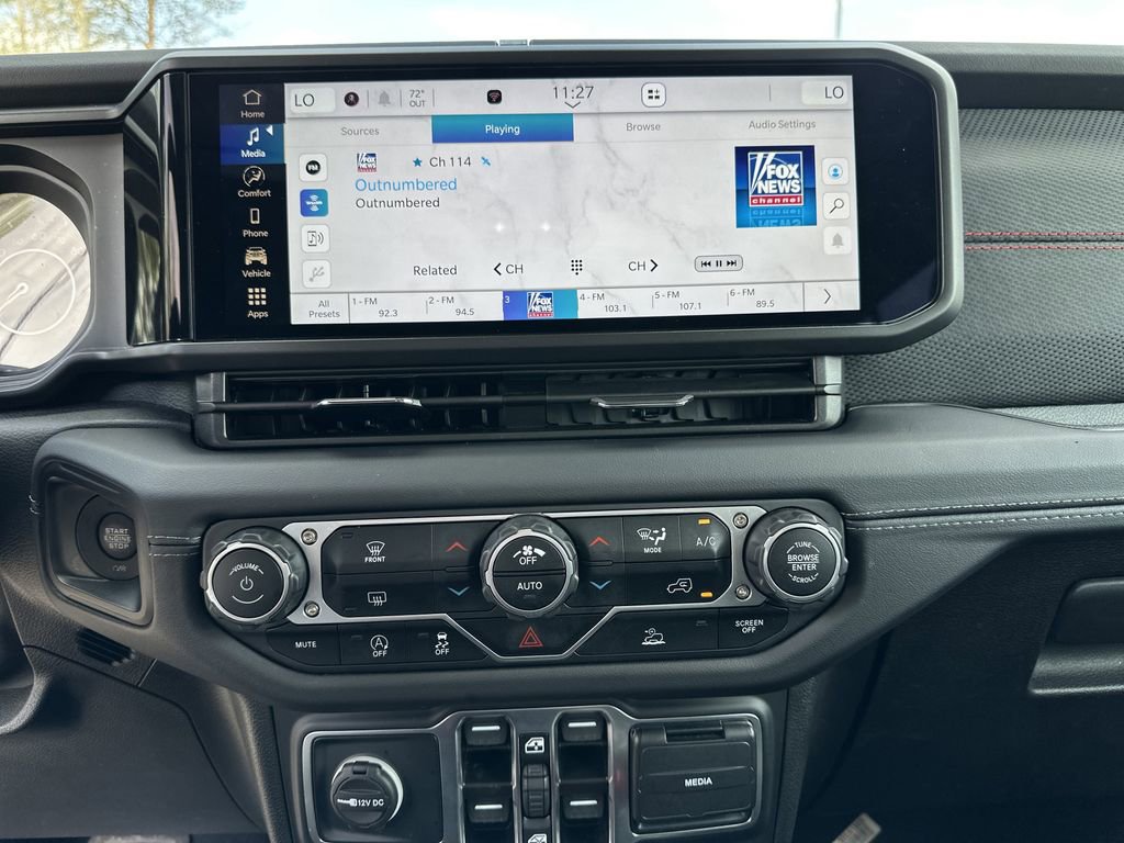 Certified 2025 Jeep Wrangler Unlimited Rubicon AWD/4WD image 11