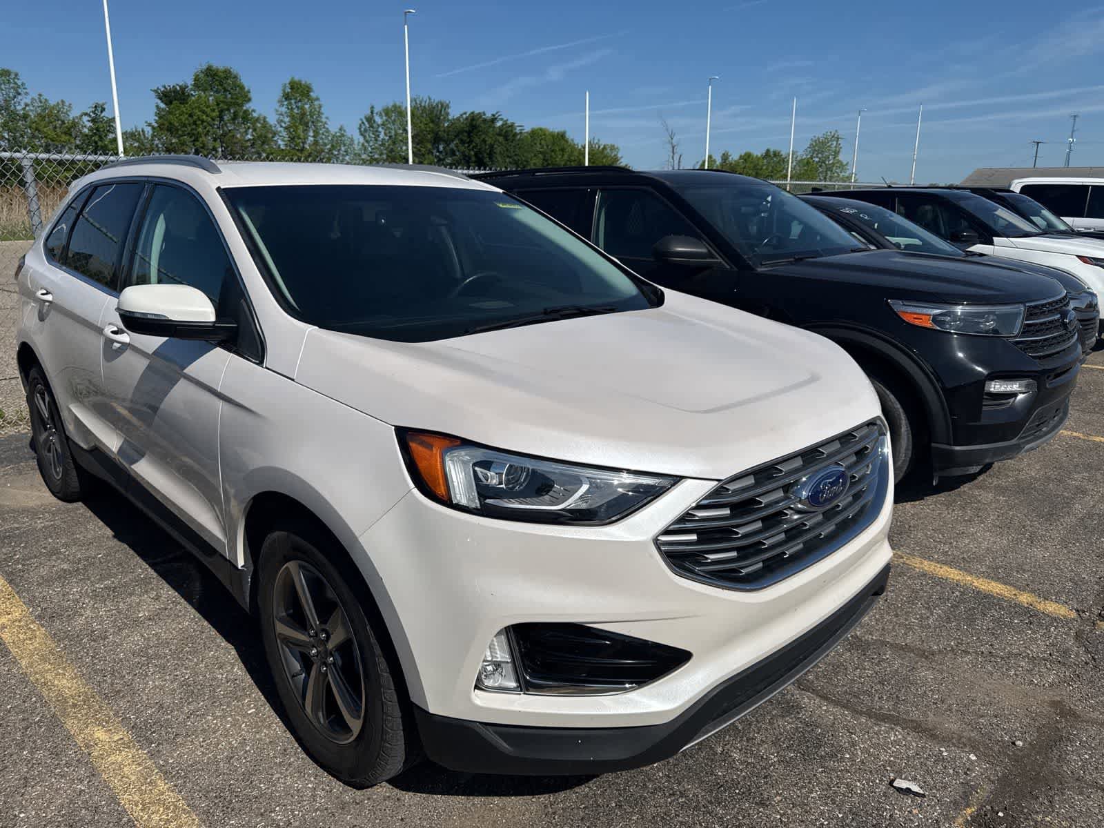 Used 2019 Ford Edge SEL w/ Equipment Group 201A AWD/4WD image 6