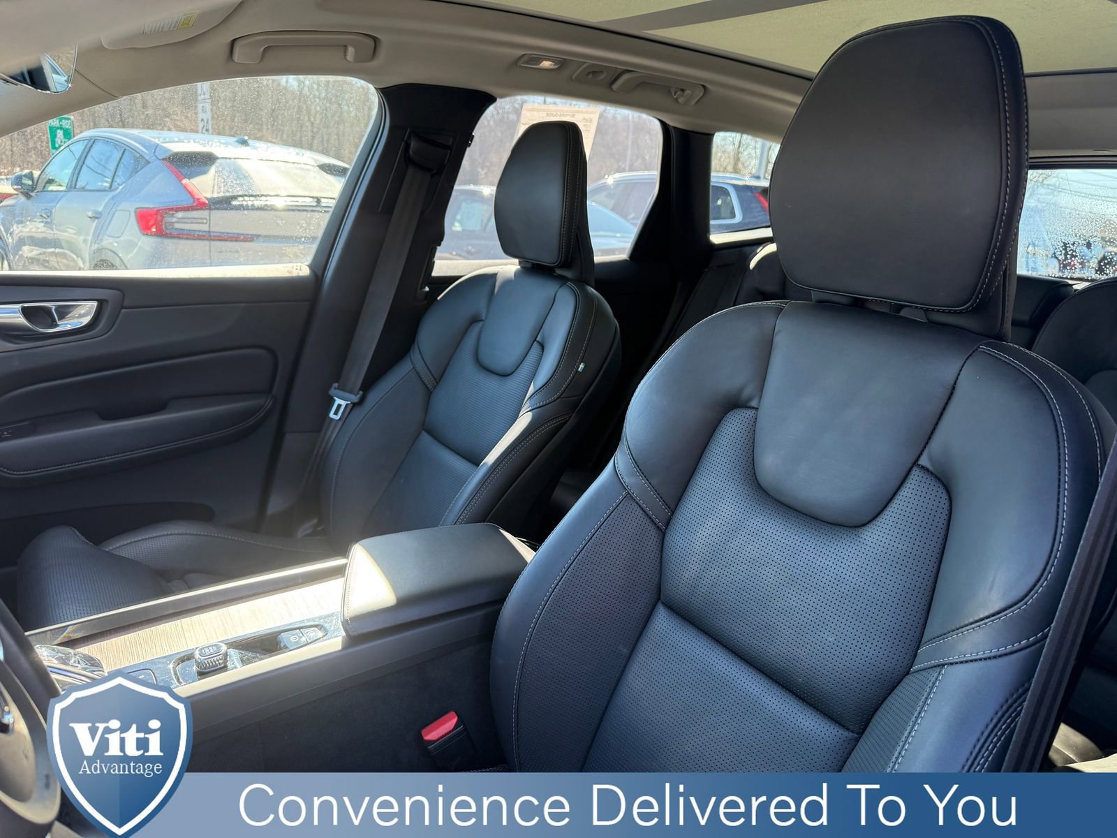 Certified 2023 Volvo XC60 B5 Ultimate w/ Climate Package image 18