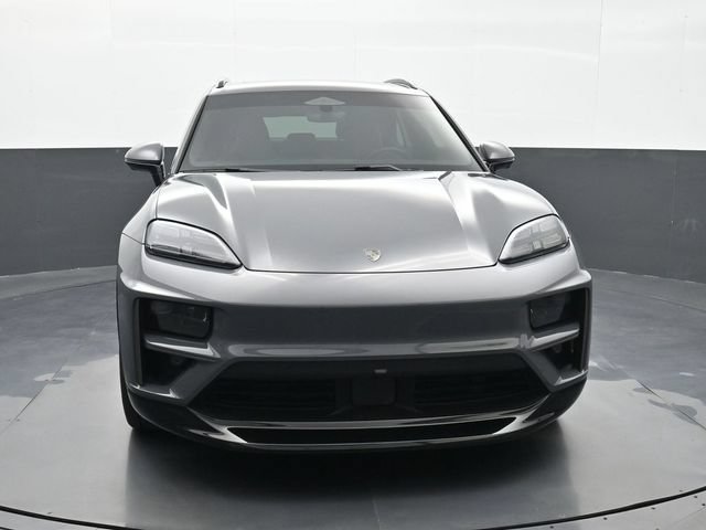 Certified 2025 Porsche Macan Turbo Electric AWD/4WD image 26