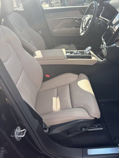 New 2026 Volvo XC90 T8 Ultra w/ Protection Package AWD/4WD image 29