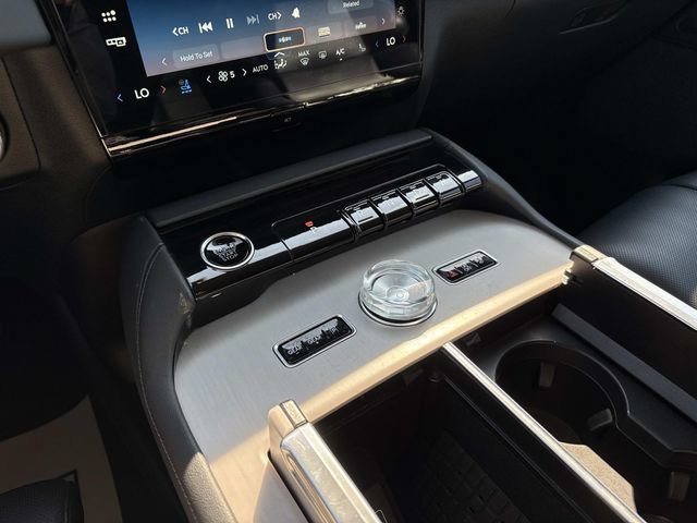Certified 2025 Lincoln Navigator Reserve AWD/4WD image 34
