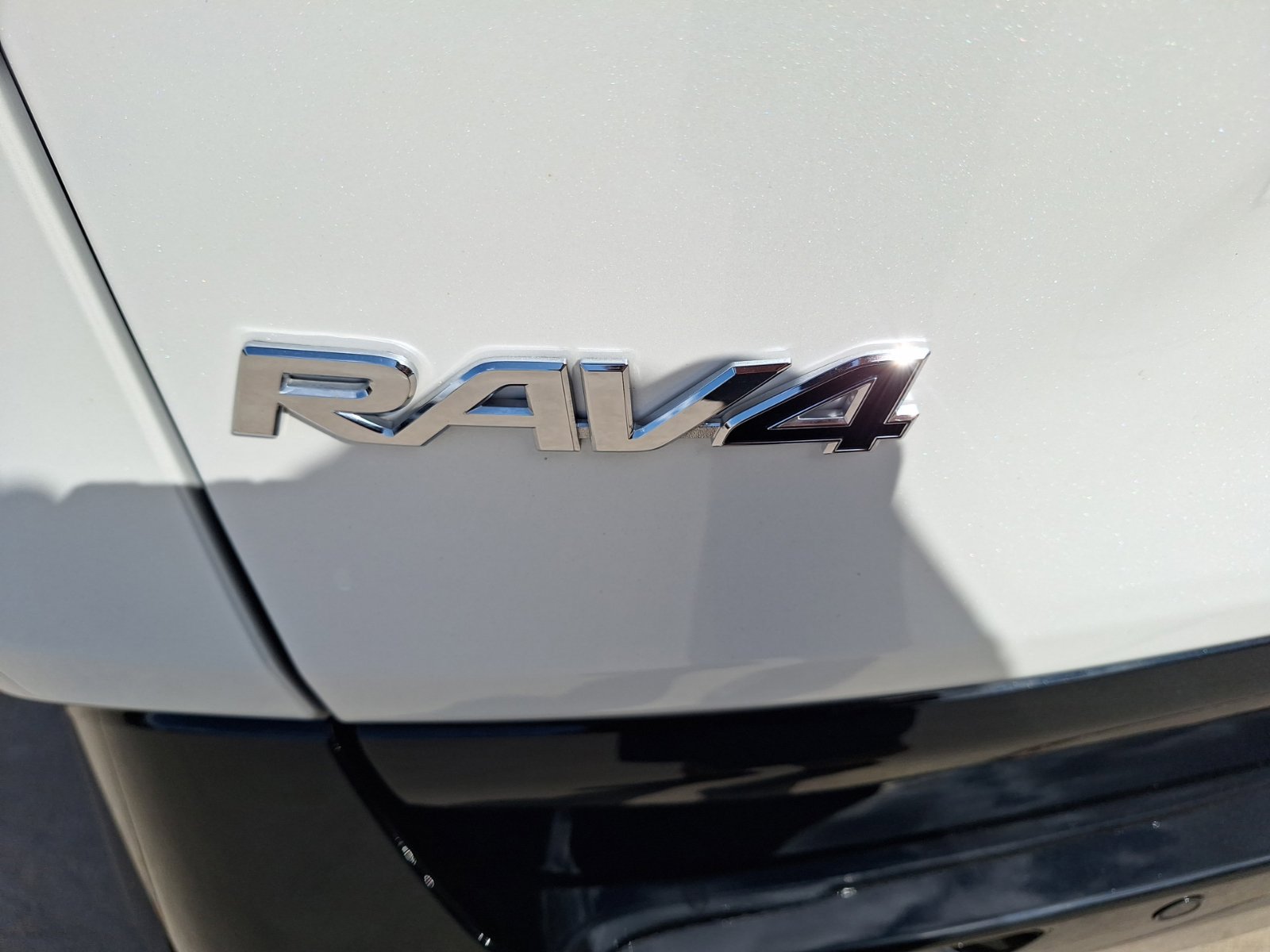 Used 2025 Toyota RAV4 XSE w/ Advanced Technology Package AWD/4WD image 13