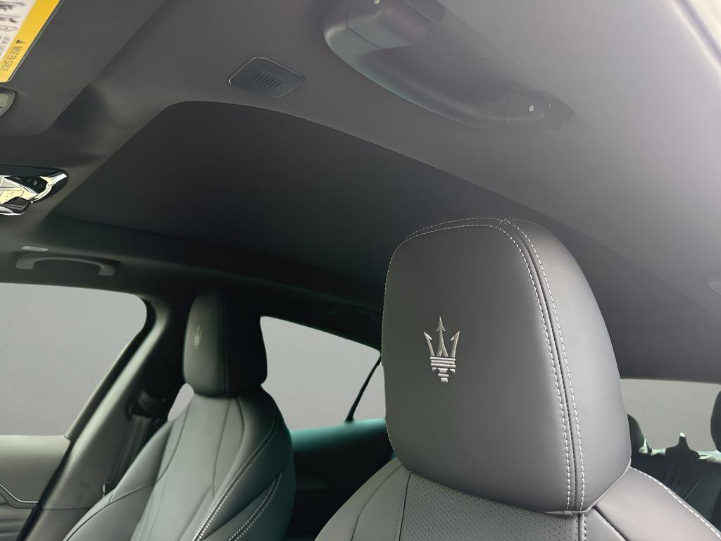 New 2025 Maserati Grecale Trofeo image 19