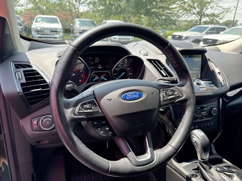 Used 2019 Ford Escape Titanium AWD/4WD image 11