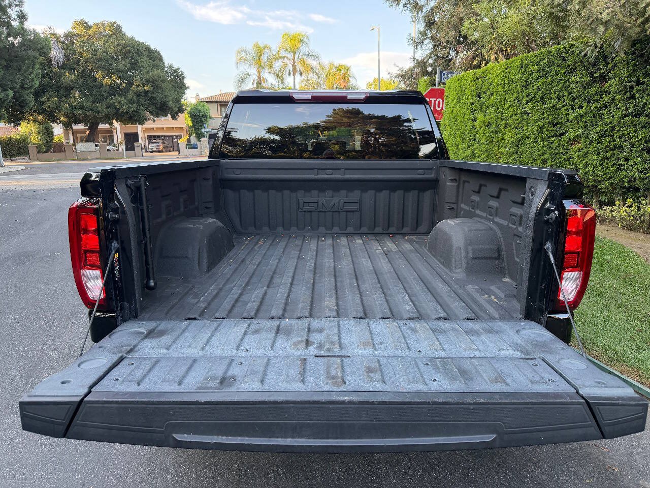 Used 2022 GMC Sierra 1500 Elevation w/ Driver Alert Package I RWD image 18