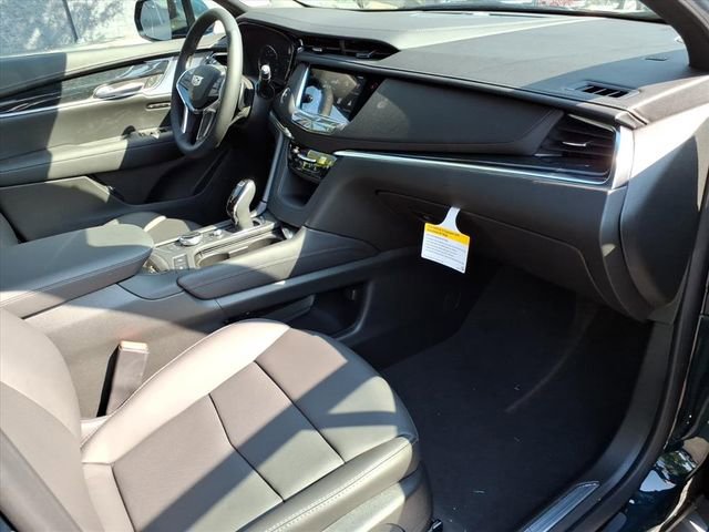 New 2025 Cadillac XT5 Premium Luxury w/ LPO, Floor Liner Package image 24