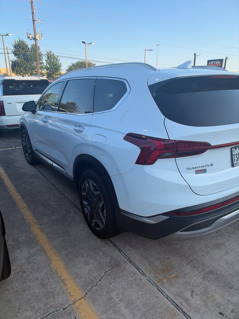 Used 2023 Hyundai Santa Fe Limited FWD image 2
