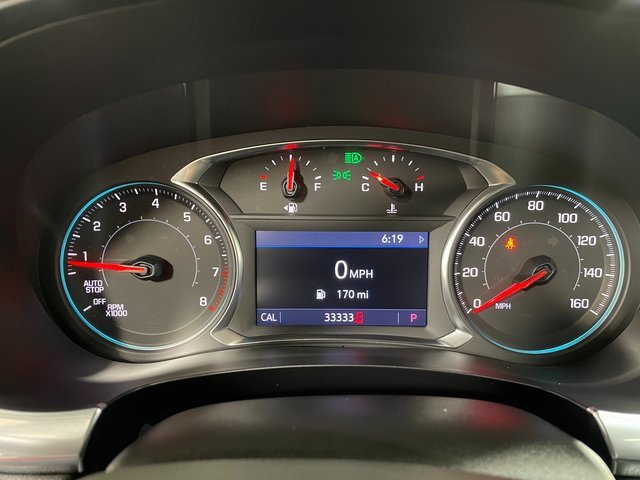 Used 2023 Chevrolet Traverse LT w/ Rear Camera Mirror Package image 15