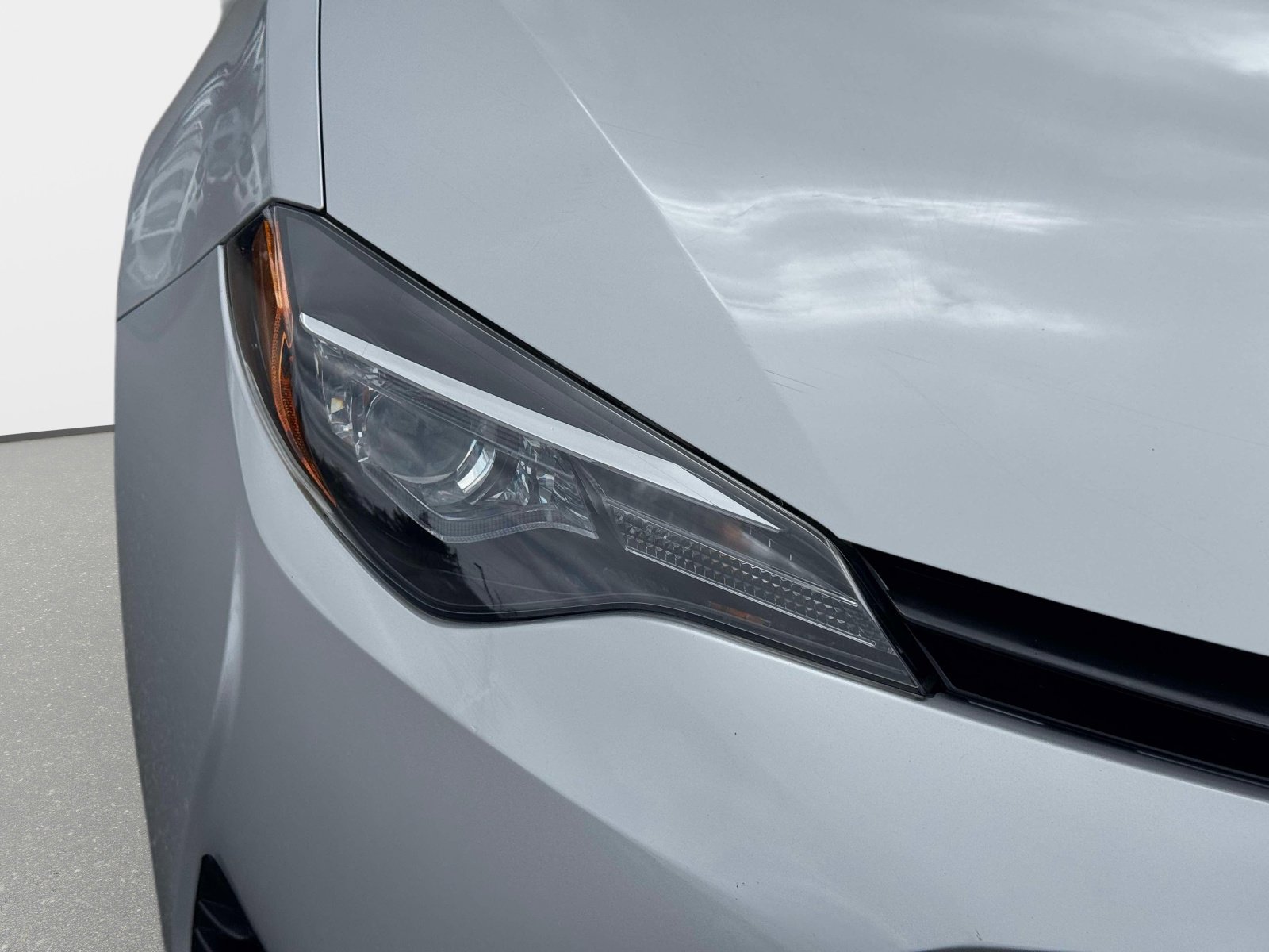 Used 2019 Toyota Corolla L w/ Body Protection Package FWD image 8