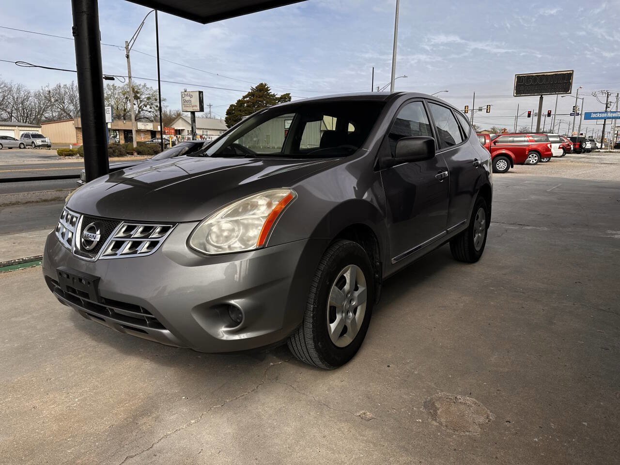 Used 2013 Nissan Rogue S FWD image 4
