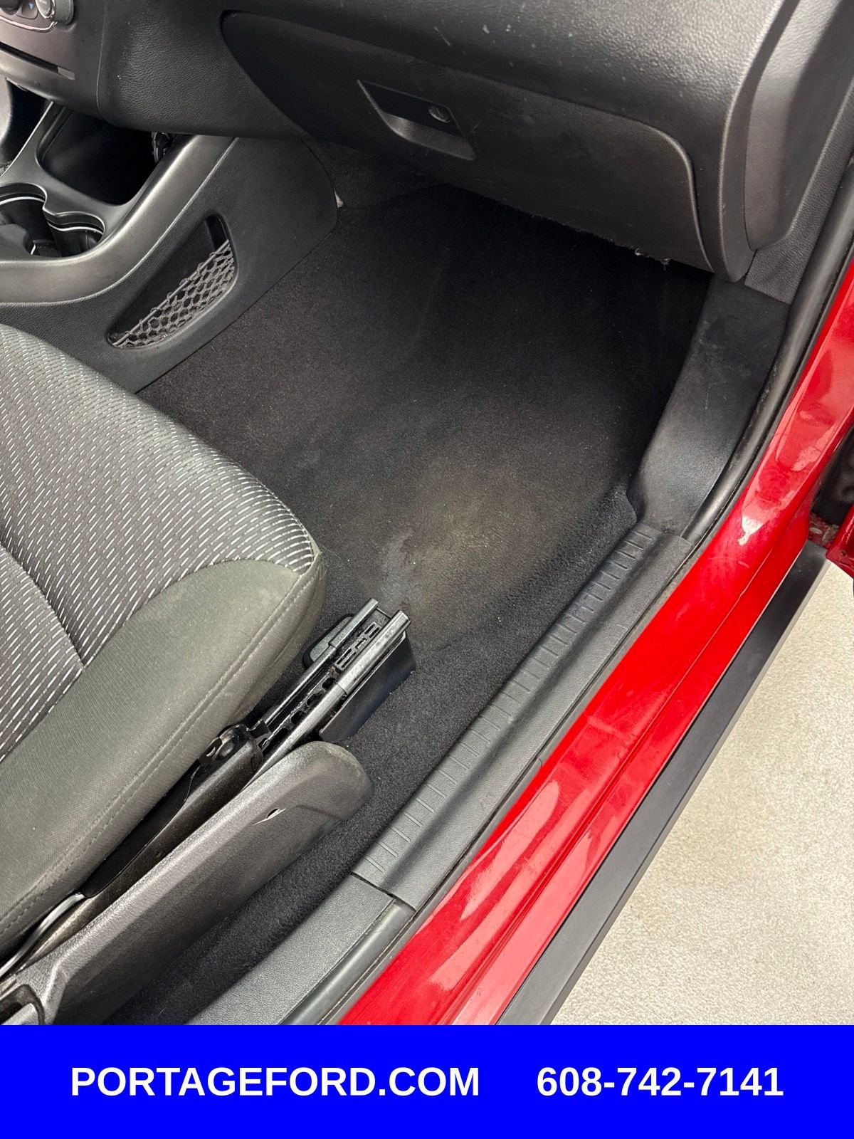 Used 2019 Dodge Journey SE FWD image 25