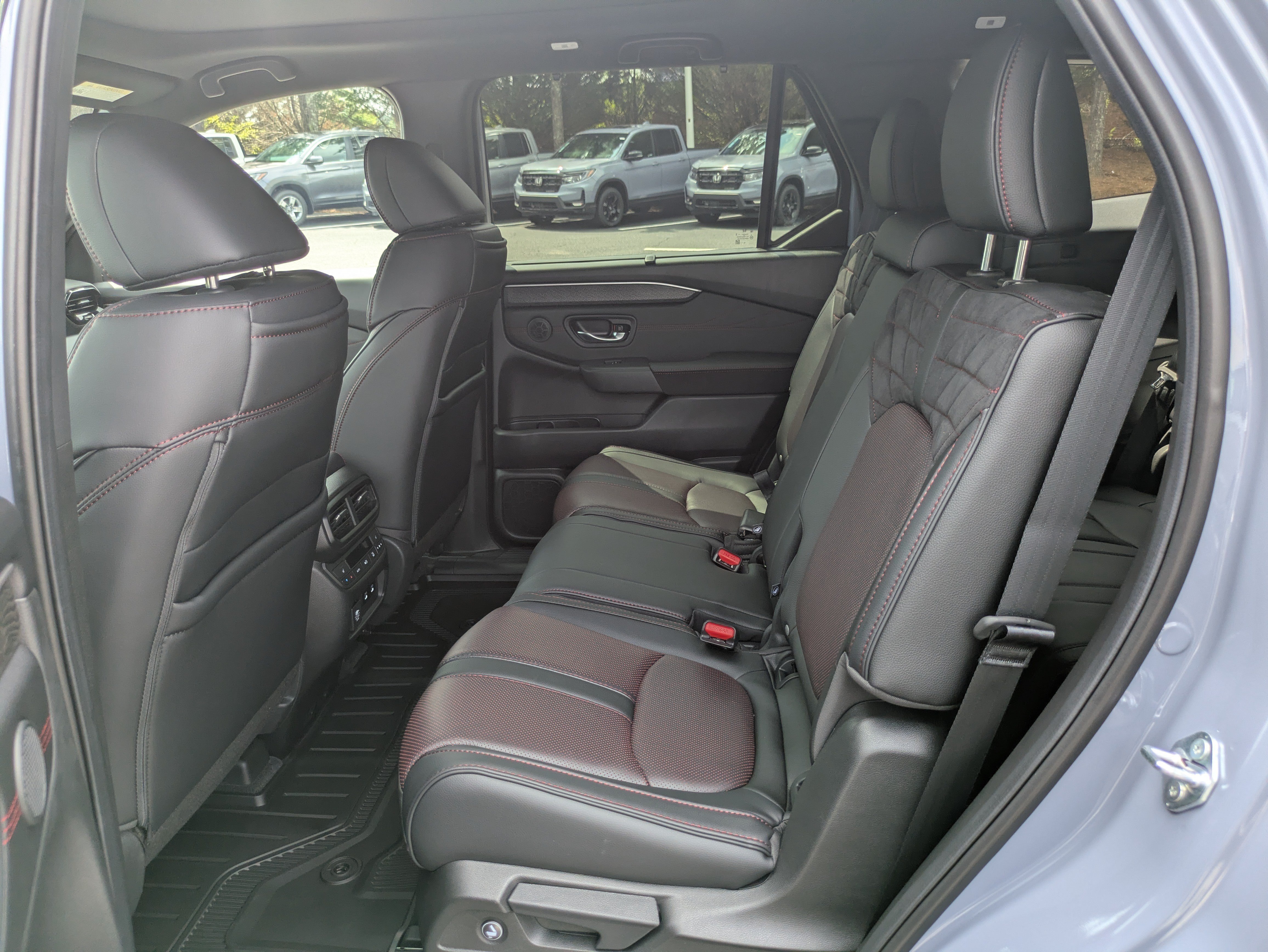 New 2026 Honda Pilot Black Edition image 21