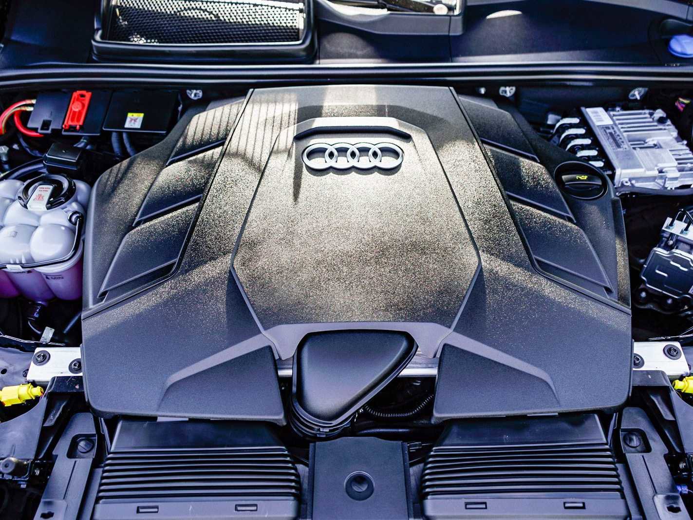 Used 2023 Audi Q7 Premium Plus w/ Premium Plus Package image 28