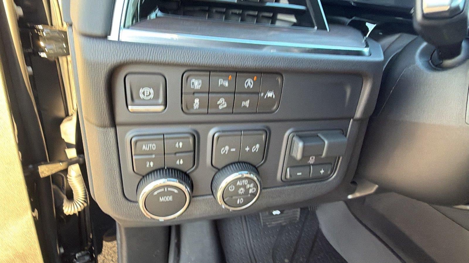 New 2026 Chevrolet Tahoe Z71 w/ Comfort Package AWD/4WD image 22