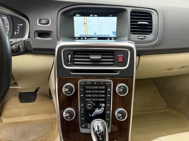 Used 2015 Volvo S60 T5 Platinum image 19