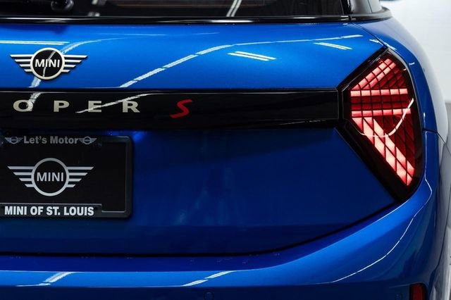 New 2026 MINI Cooper S image 8