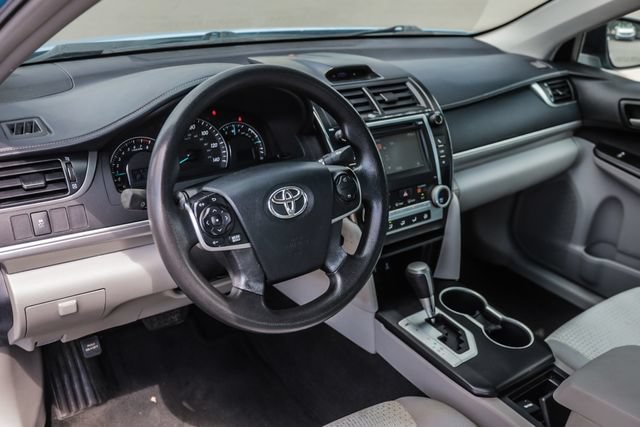 Used 2012 Toyota Camry LE FWD image 19
