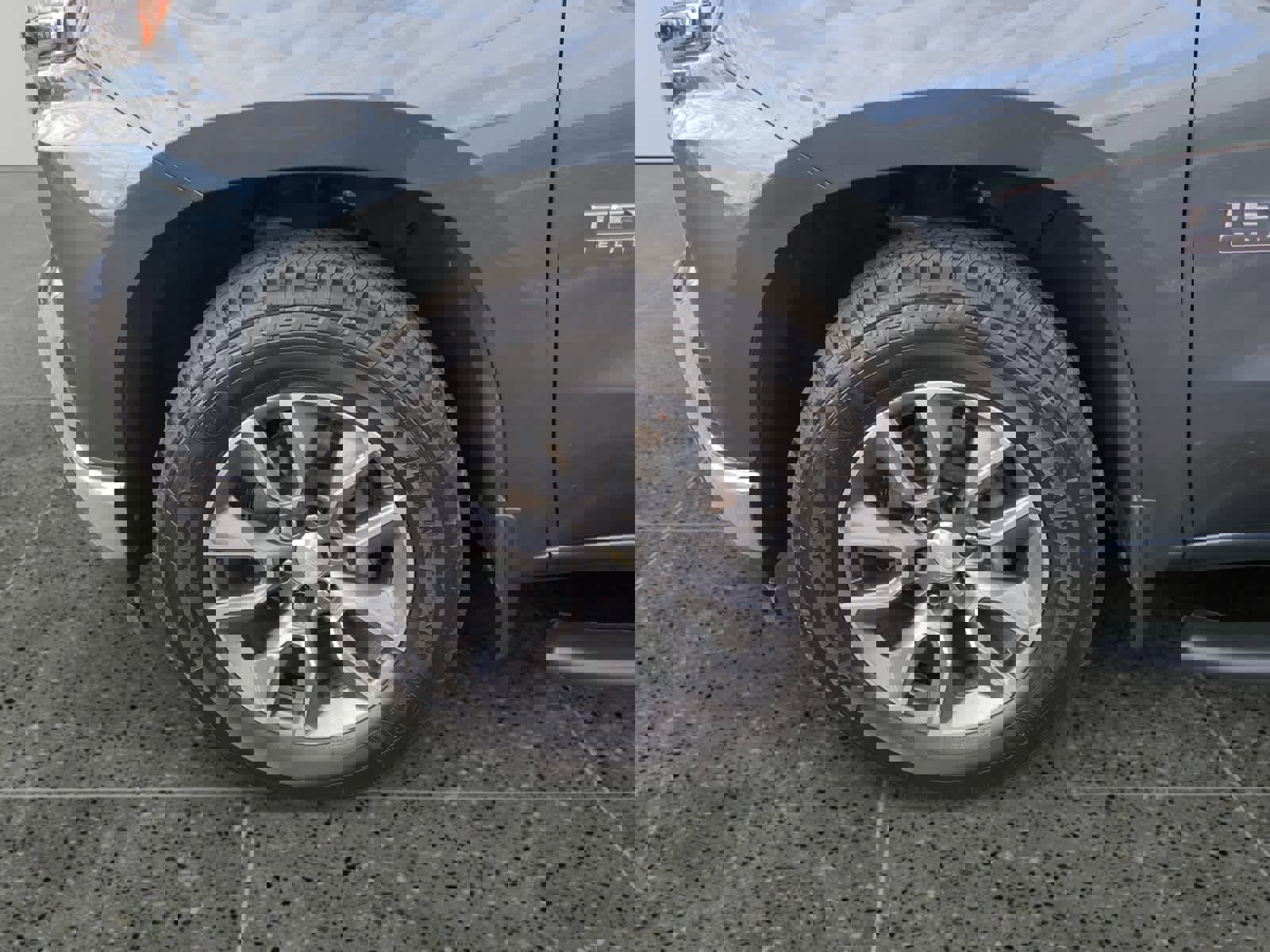 Used 2020 Chevrolet Silverado 1500 LT w/ Texas Edition image 14