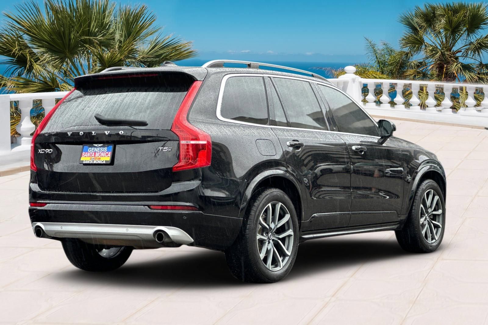 Used 2019 Volvo XC90 T5 Momentum image 4