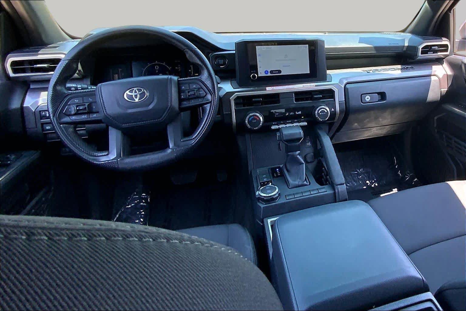 Used 2025 Toyota Tacoma SR5 AWD/4WD image 6