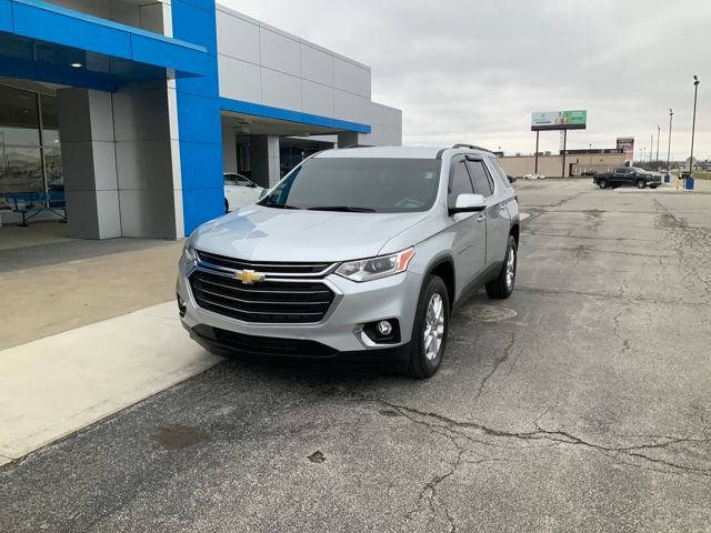 Used 2020 Chevrolet Traverse LT image 2