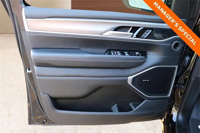 New 2025 Jeep Wagoneer L Series III w/ Rear Seat Video Group 1 image 25