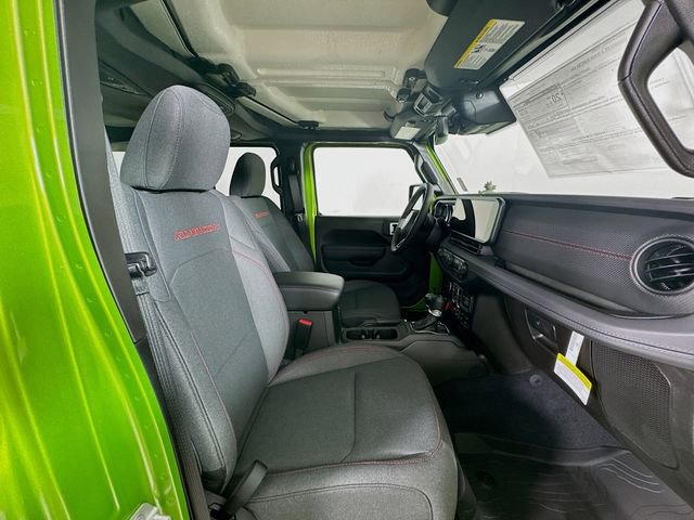 New 2025 Jeep Wrangler Unlimited Rubicon w/ Technology Group image 25