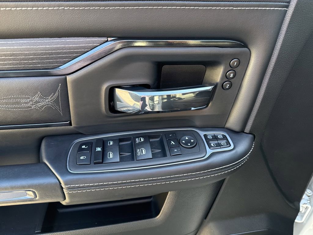 Used 2024 RAM 2500 Limited image 22