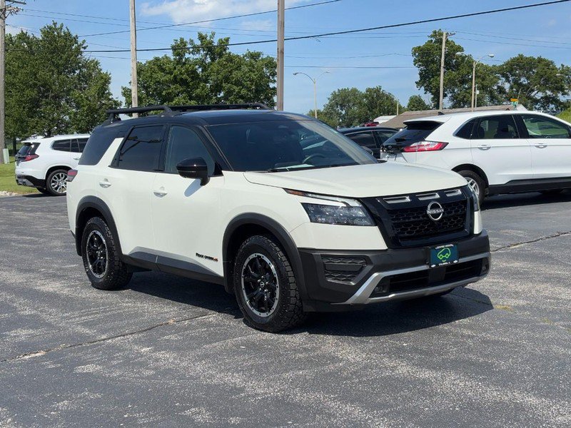 Used 2024 Nissan Pathfinder SV AWD/4WD image 7