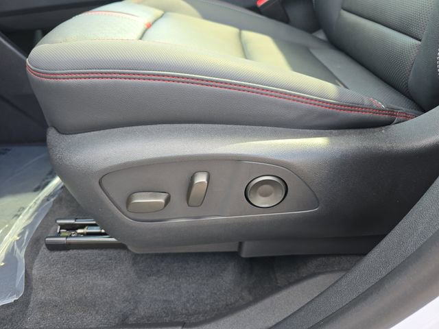 Used 2024 Chevrolet Traverse RS image 28